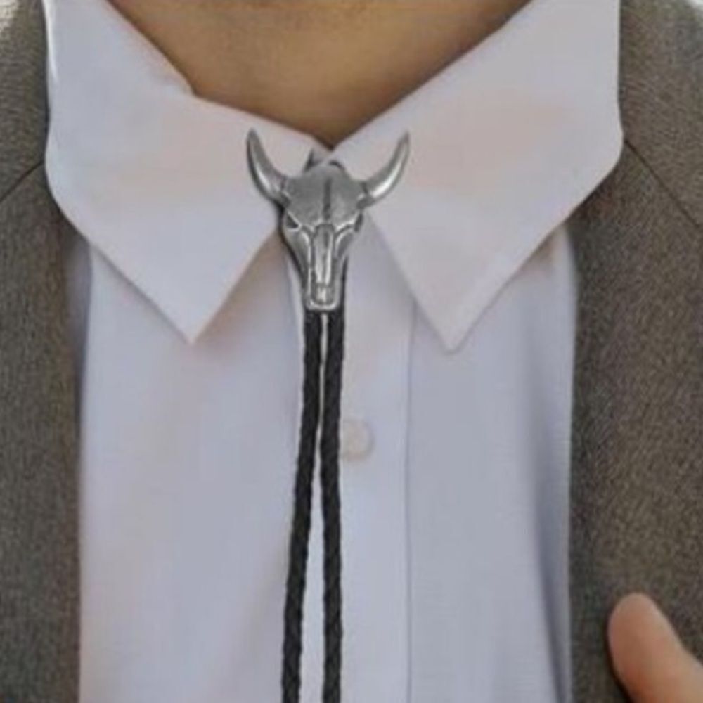 Silver Bull Head Skull Necktie Western NWT Country Bolo Tie